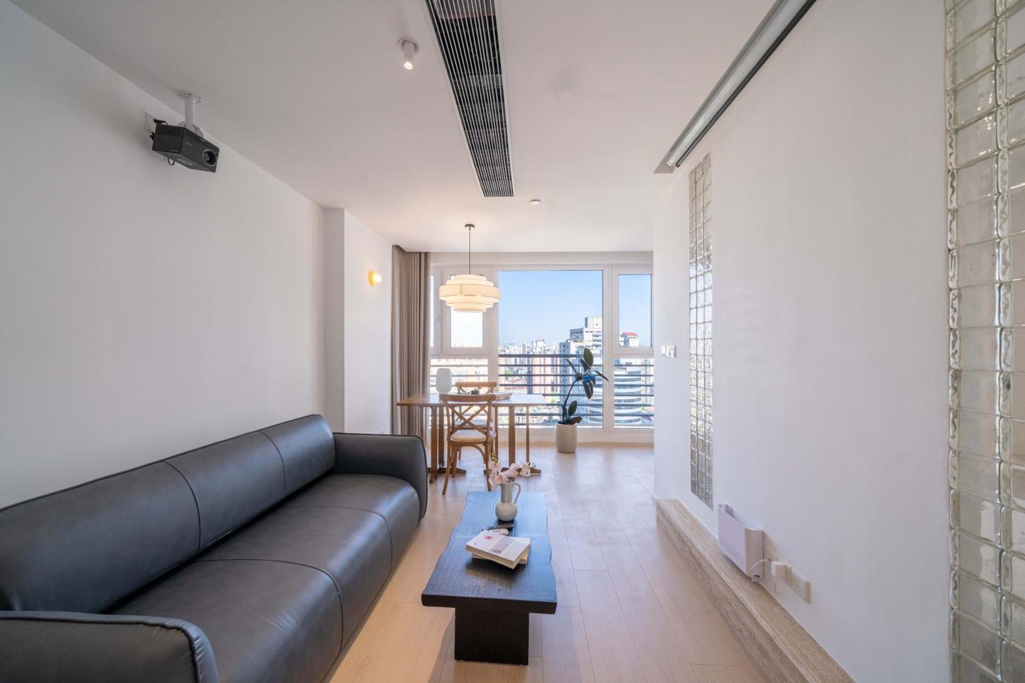 Tianzifang Sun And Moonlight View Two Bedrooms And Two Bathrooms * Shanghai
