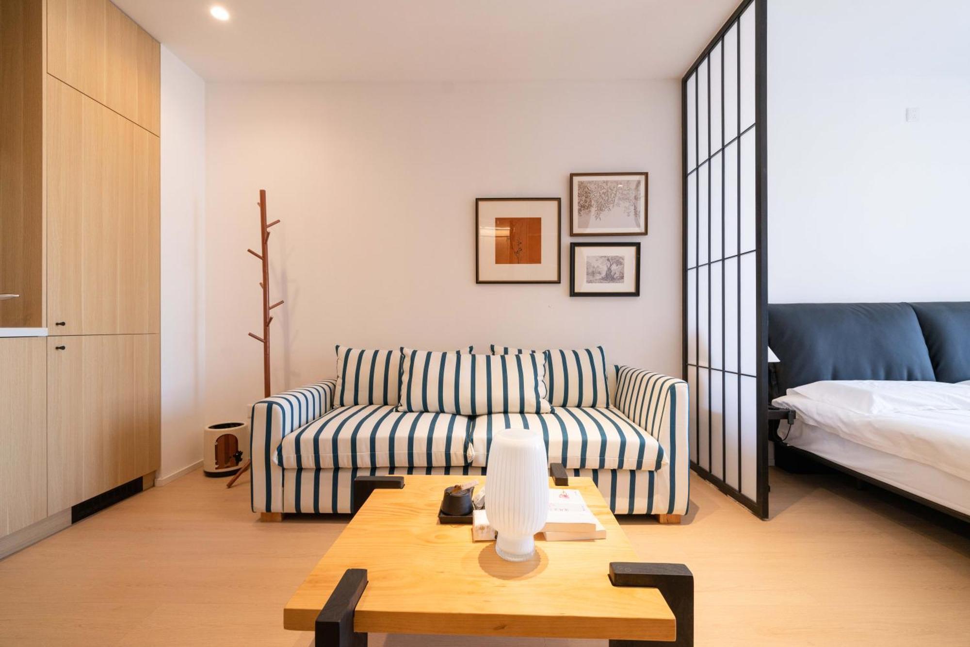 Tianzifang Sun And Moonlight View Two Bedrooms And Two Bathrooms *