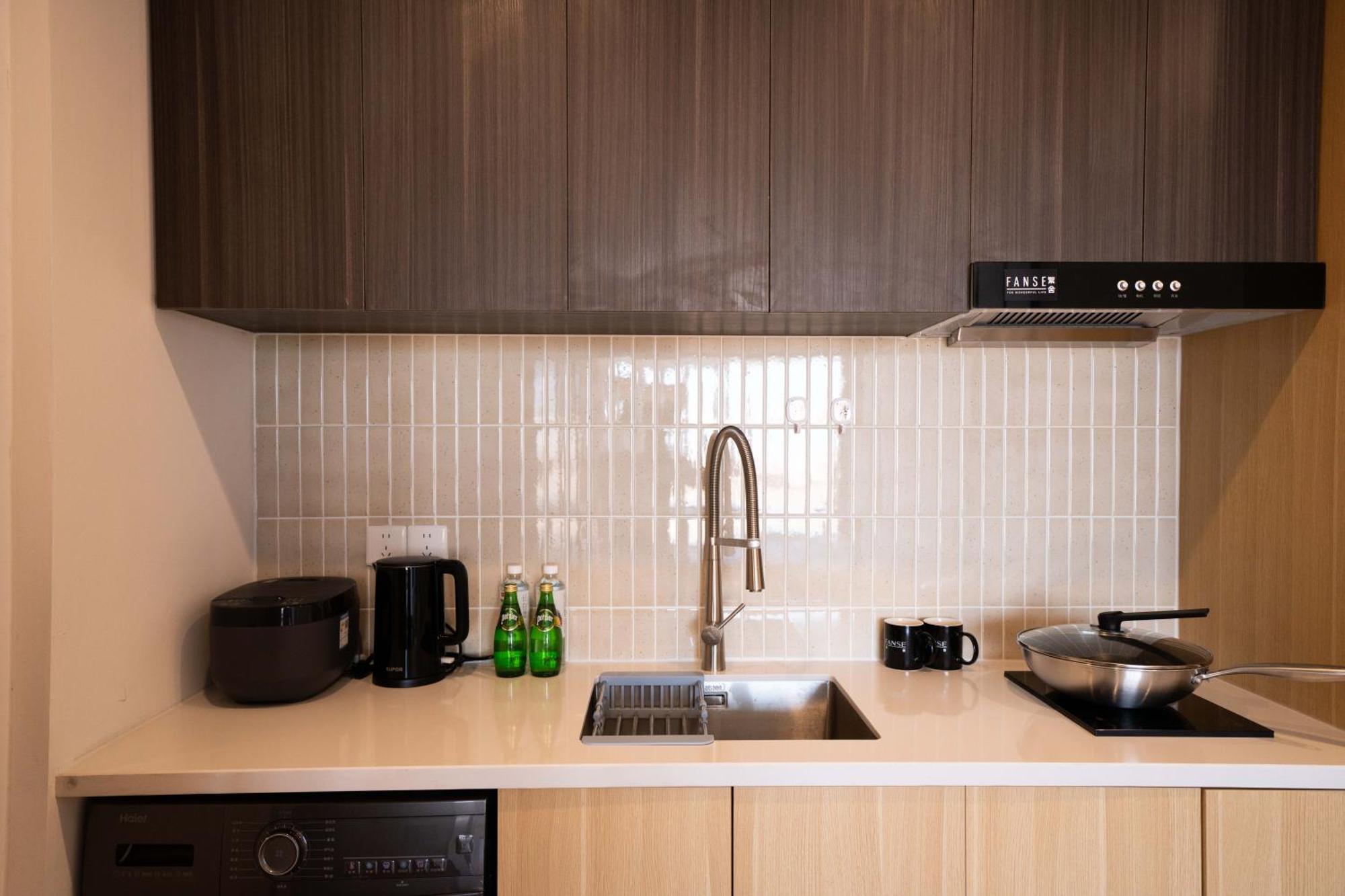 Tianzifang Sun And Moonlight View Two Bedrooms And Two Bathrooms *