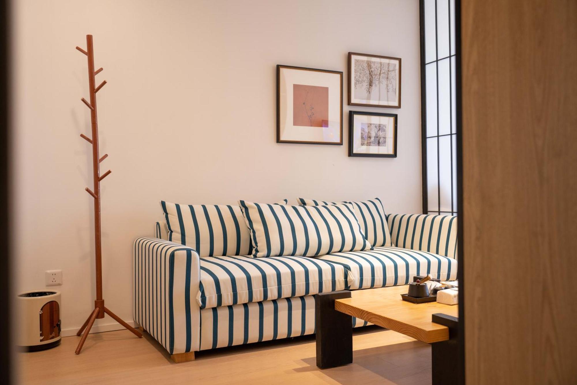 Tianzifang Sun And Moonlight View Two Bedrooms And Two Bathrooms Shanghai