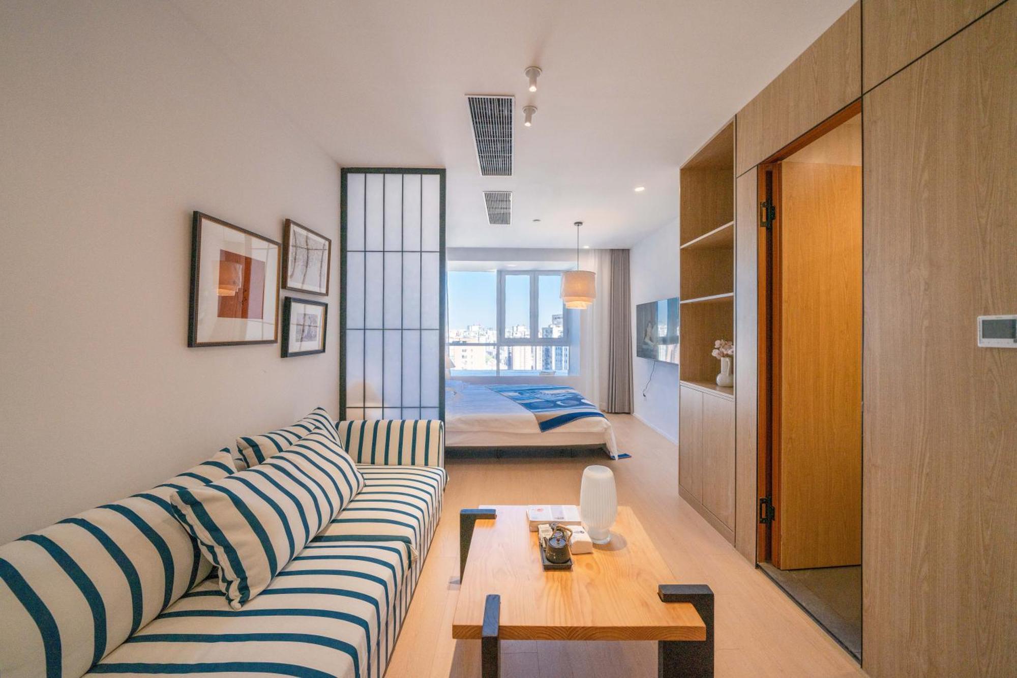 Tianzifang Sun And Moonlight View Two Bedrooms And Two Bathrooms Apartment *