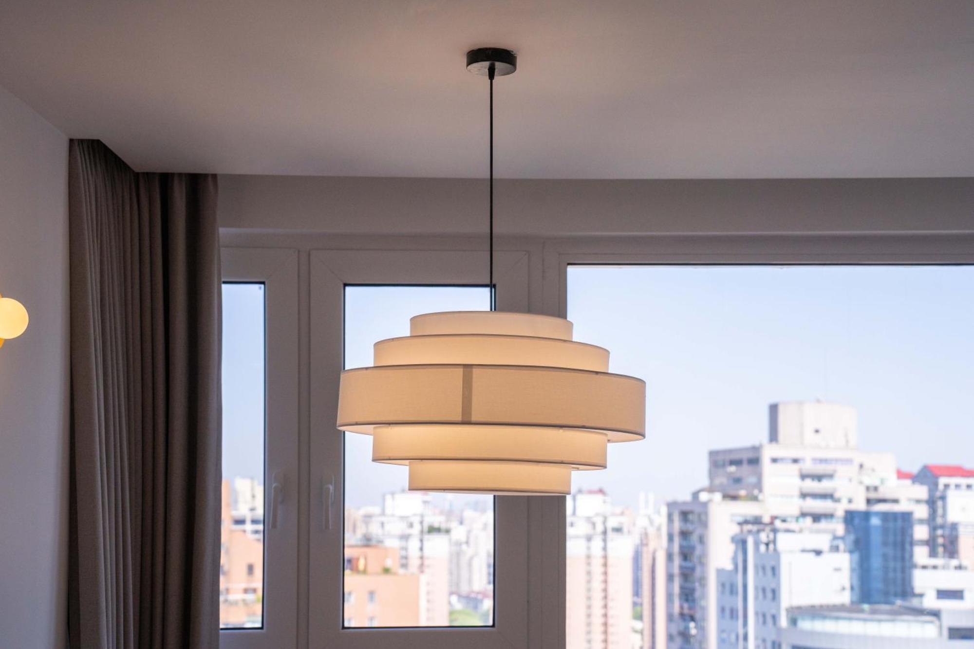 Tianzifang Sun And Moonlight View Two Bedrooms And Two Bathrooms Apartment