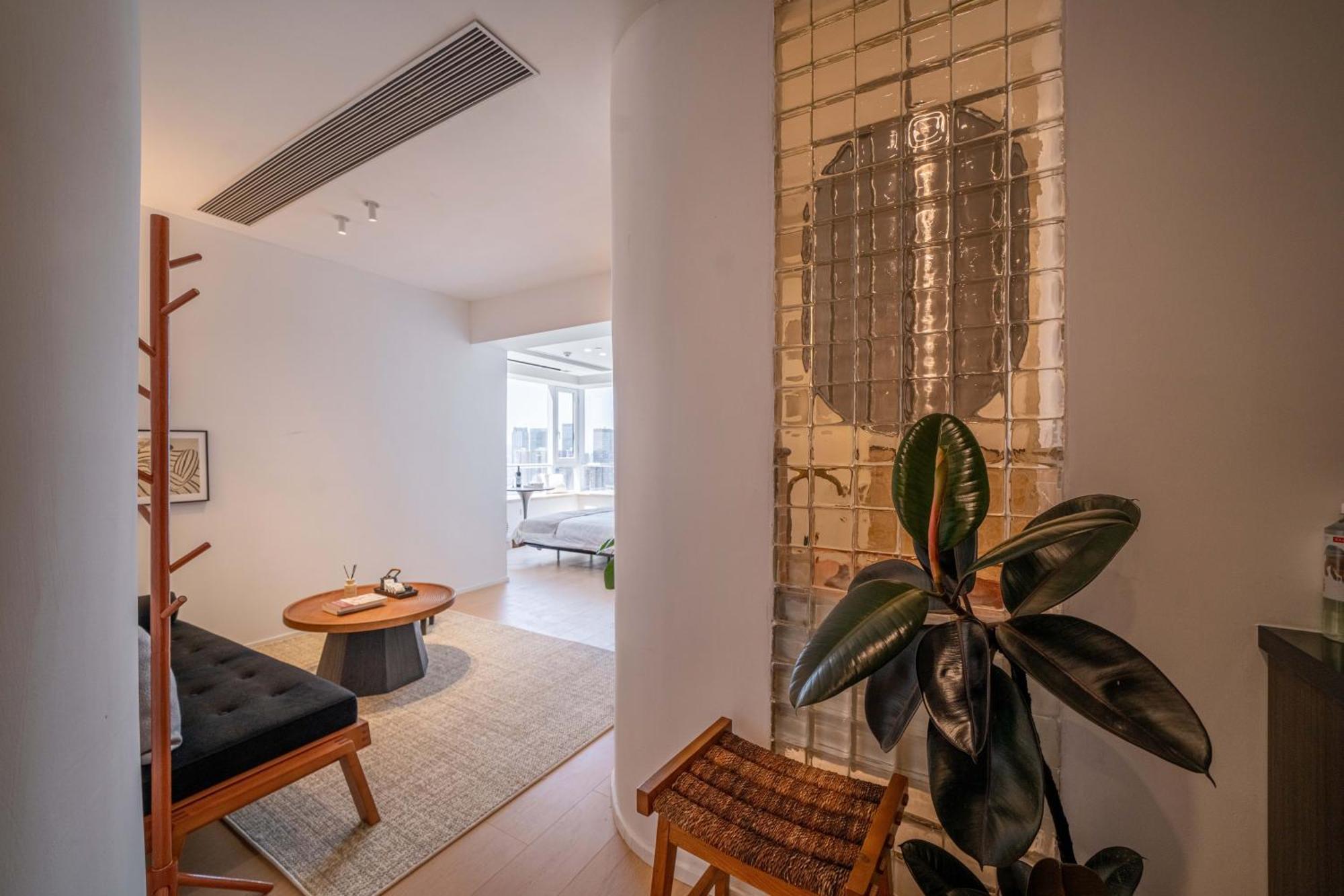 Tianzifang Sun And Moonlight View Two Bedrooms And Two Bathrooms Apartment *